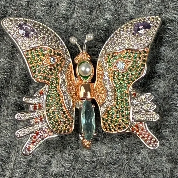 Butterfly Brooch Silver Tone Multicolored Rhinestone Gemstones - Picture 1 of 13